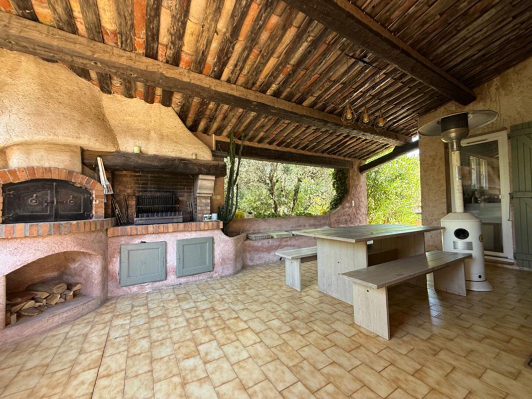VENCE VILLA PROVENCALE RENOVÉE AVEC PISCINE, TERRASSES ET JARDIN 13