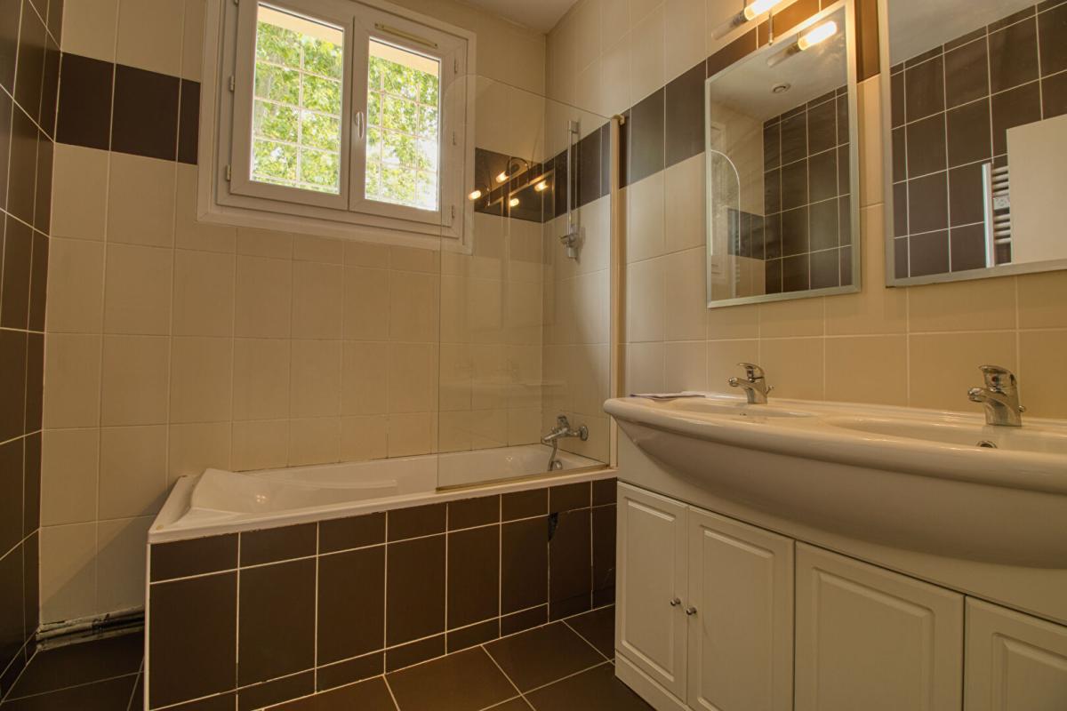 CASTRES Immeuble de rapport rénové - 3 appartements - Secteur Albinque 10