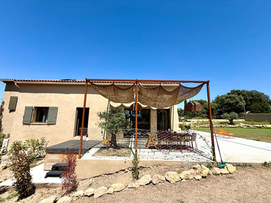 SAINT-MITRE-LES-REMPARTS Villa provençale d'exception 137m² 17