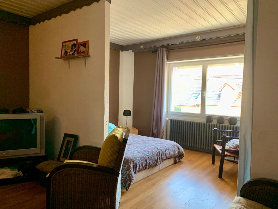 GIROMAGNY Vaste Maison de village 11