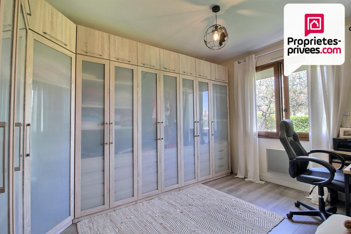 AMILLY CADRE PAISIBLE pour cette Maison de 180 m2, Vérandas, terrain arboré de 2820 m2 5