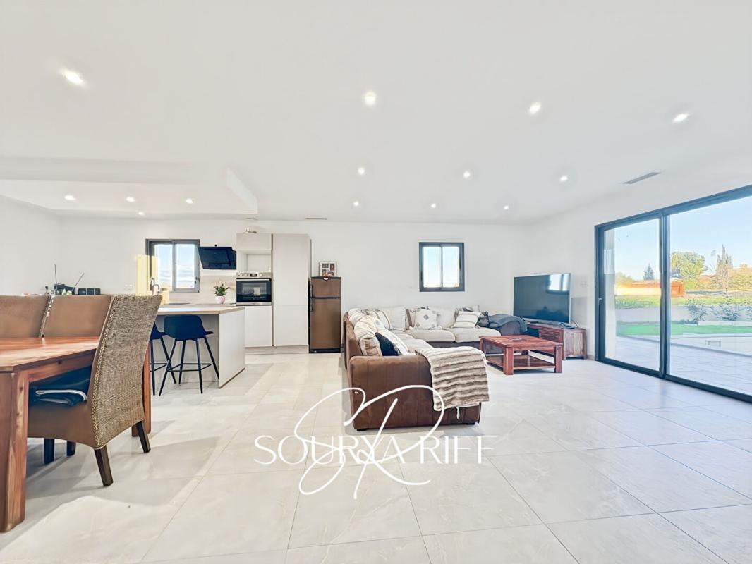 BARBAIRA Villa contemporaine avec piscine et sous-sol exceptionnel 16