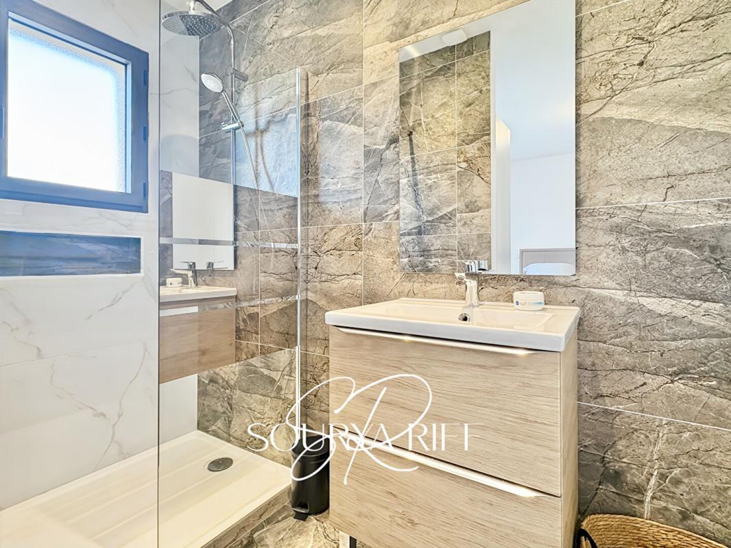 BARBAIRA Villa contemporaine avec piscine et sous-sol exceptionnel 9