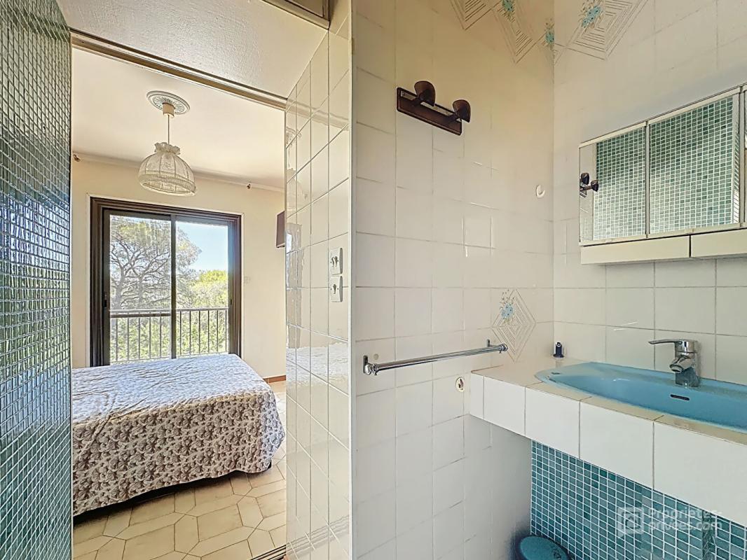 FREJUS Maison 7 pièces 170m2 vue dominante 10