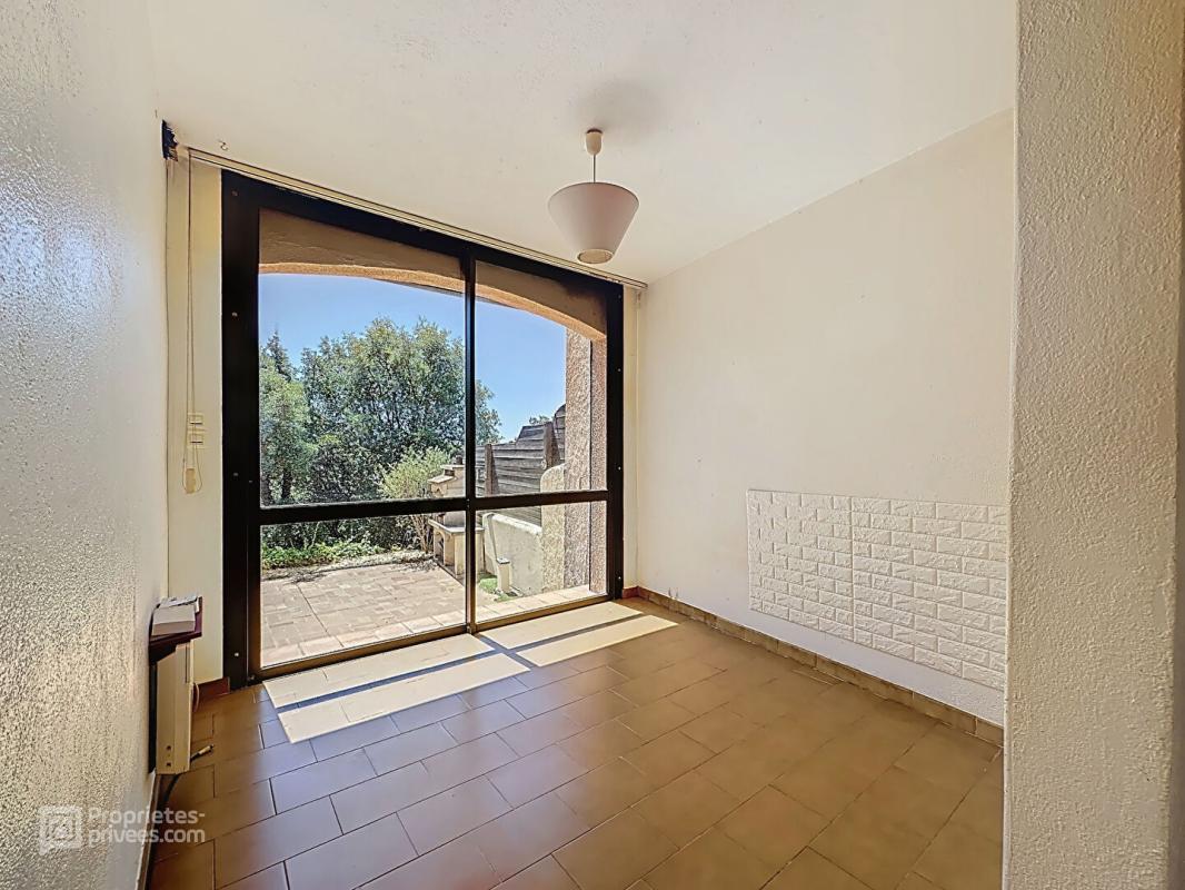 FREJUS Maison 7 pièces 170m2 vue dominante 14