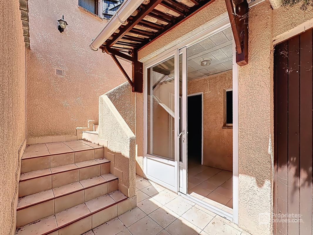FREJUS Maison 7 pièces 170m2 vue dominante 16
