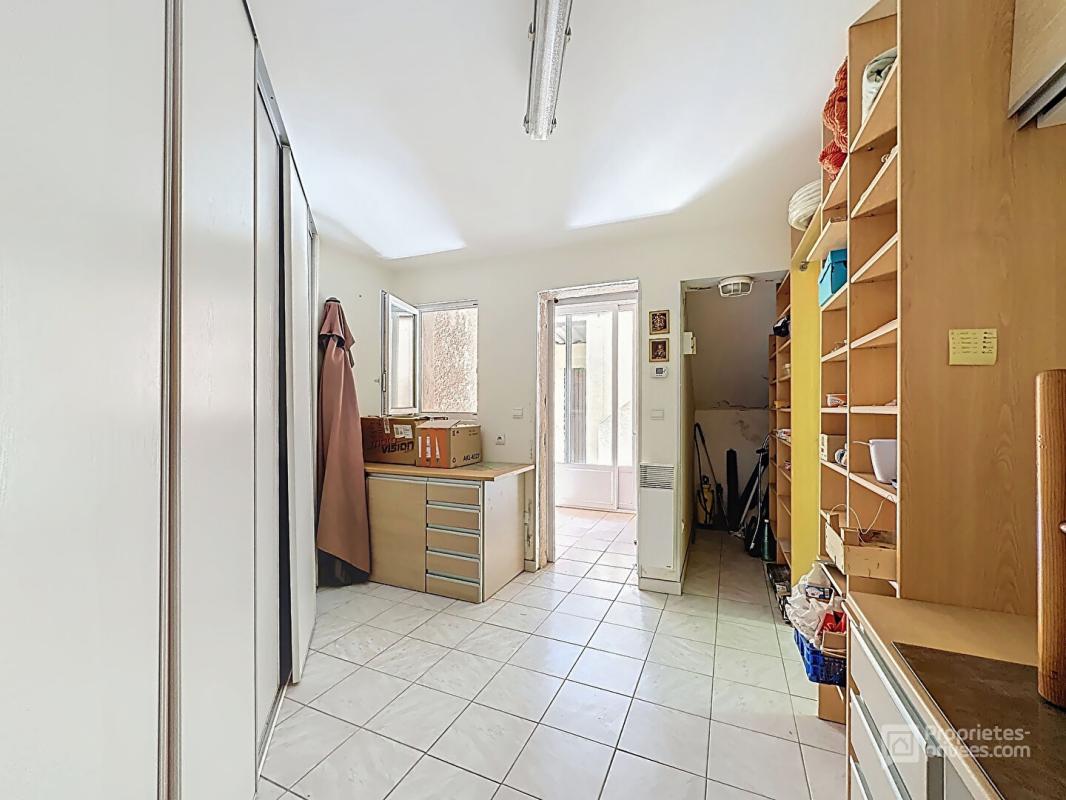 FREJUS Maison 7 pièces 170m2 vue dominante 17