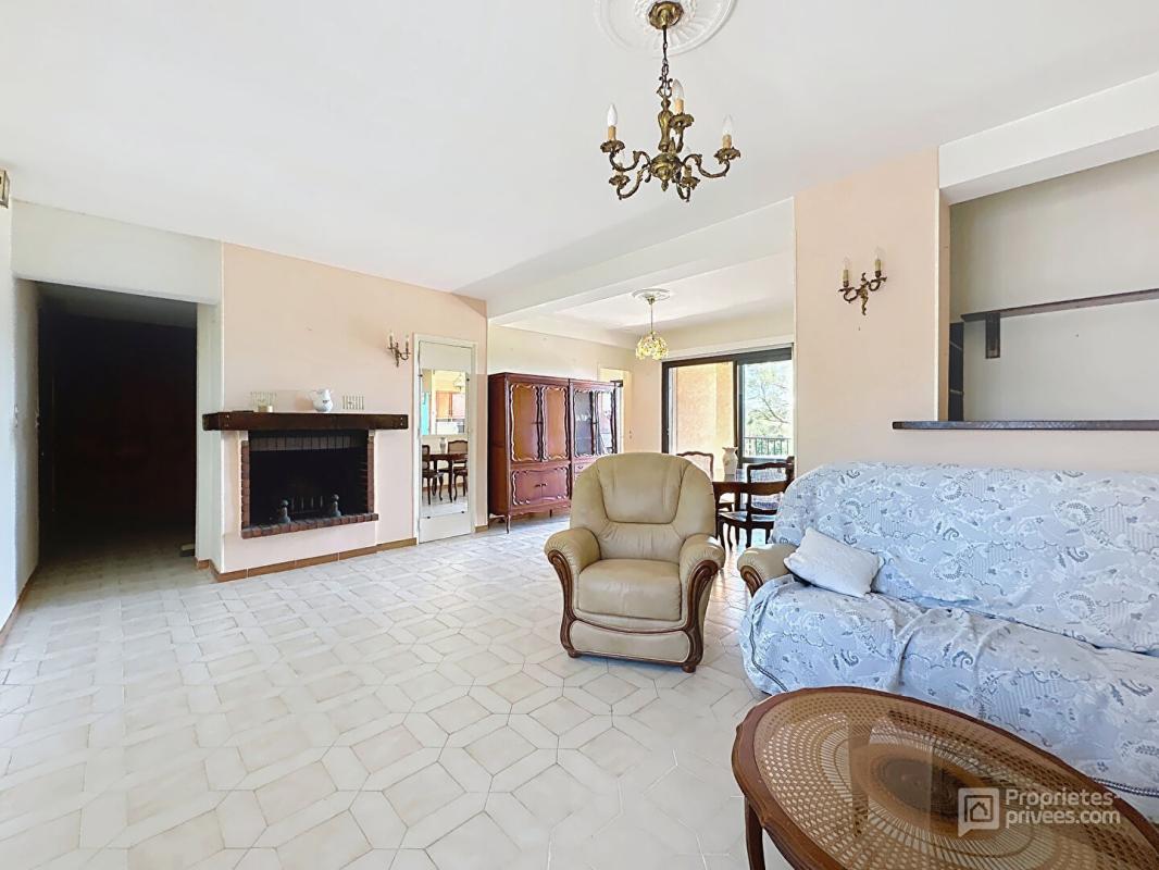 FREJUS Maison 7 pièces 170m2 vue dominante 8