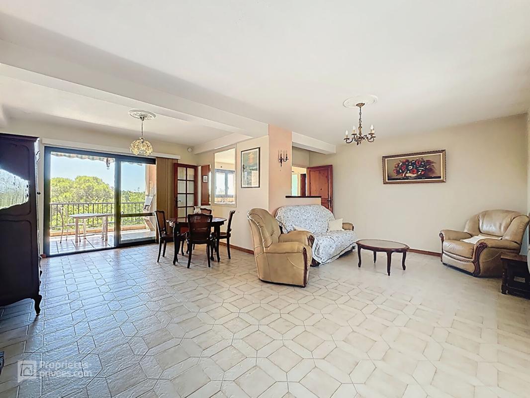 FREJUS Maison 7 pièces 170m2 vue dominante 9