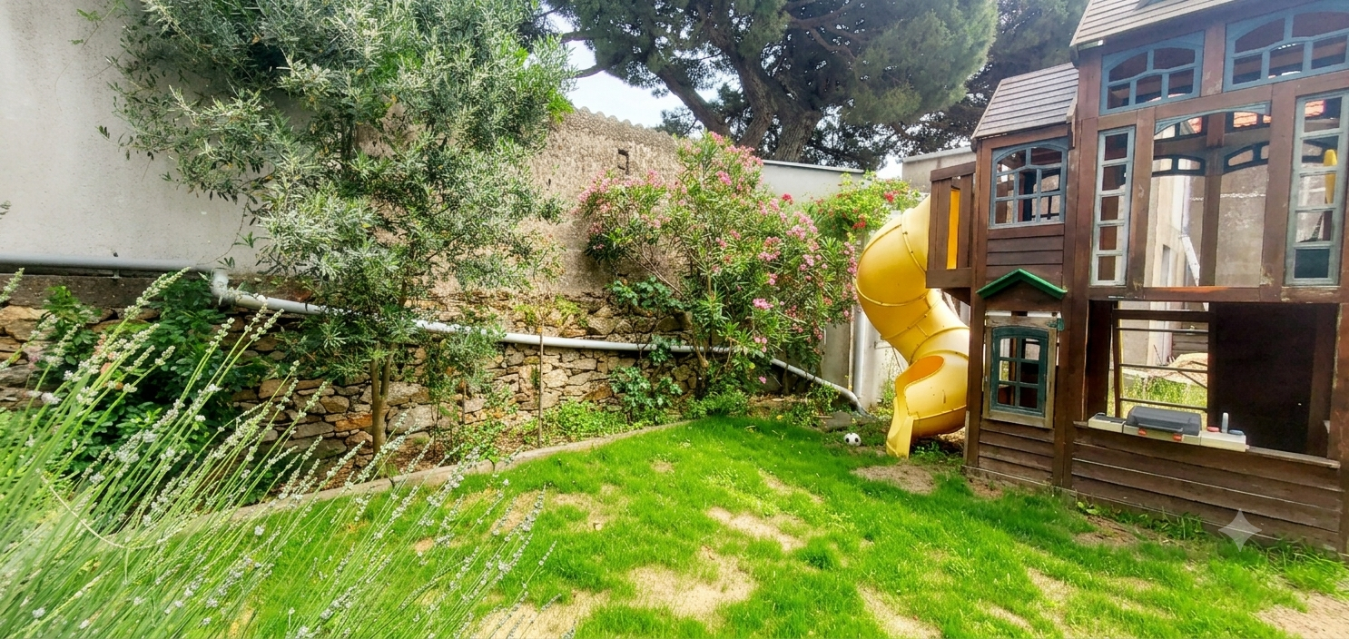 SAINT-BREVIN-LES-PINS Maison Saint Brevin Les Pins 7 pièce(s) 134 m2 6