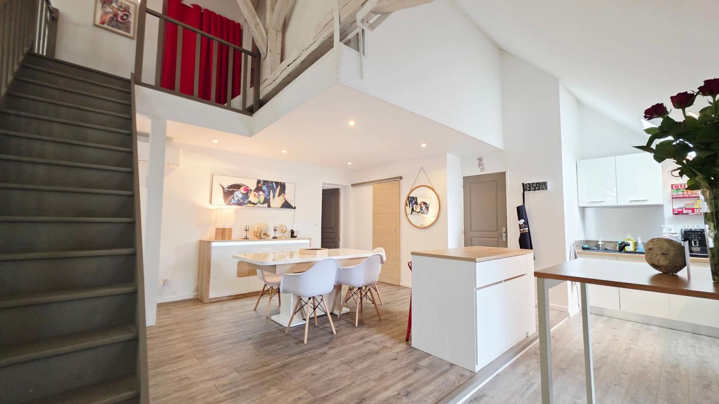 BOURGES BOURGES CENTRE APPARTEMENT LOFT 106M² 3 CHAMBRES 6