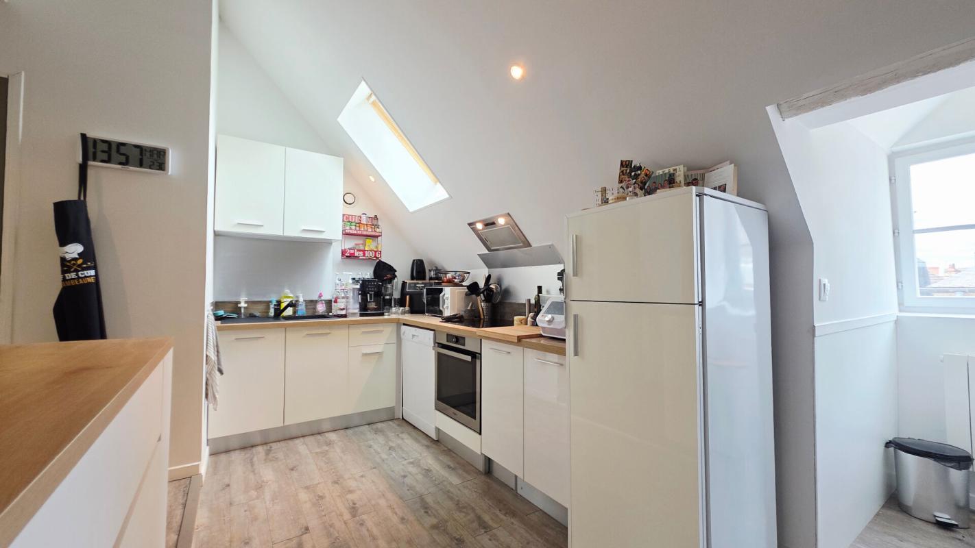 BOURGES BOURGES CENTRE APPARTEMENT LOFT 106M² 3 CHAMBRES 7