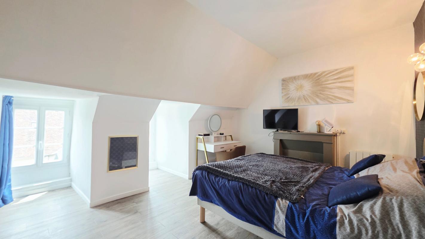 BOURGES BOURGES CENTRE APPARTEMENT LOFT 106M² 3 CHAMBRES 8