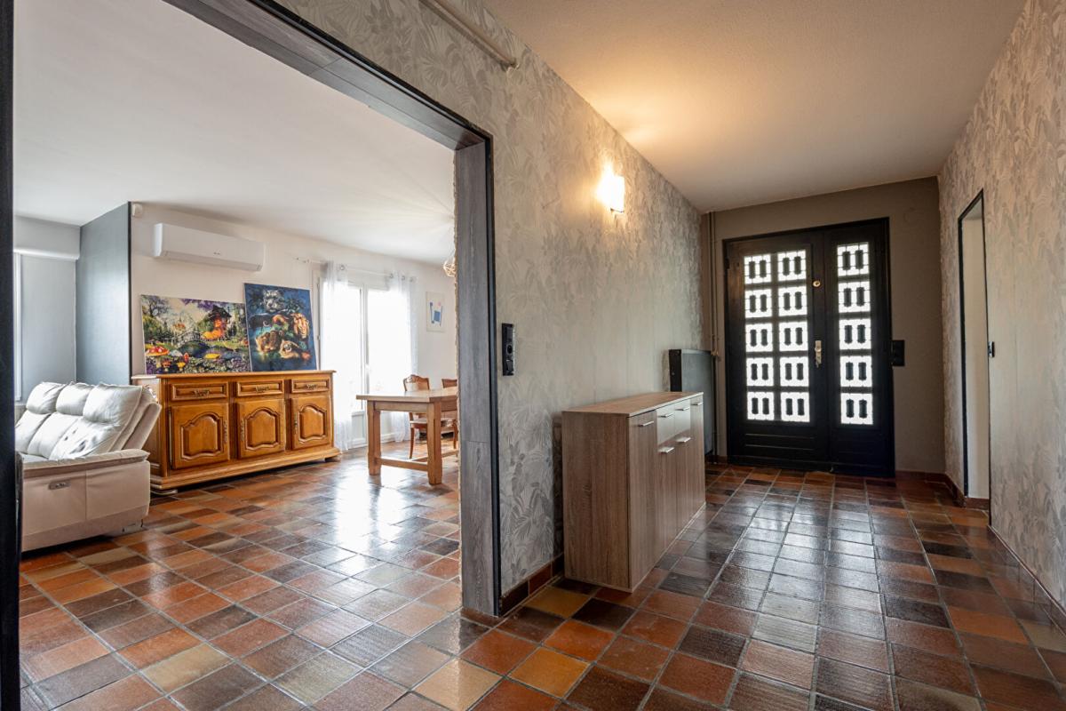 NEUNG-SUR-BEUVRON LIEUX UNIQUES ® x PROPRIÉTÉS PRIVÉES PROPOSE MAISON DE 1976 NEUNG-SUR-BEUVRON 196 M² 2