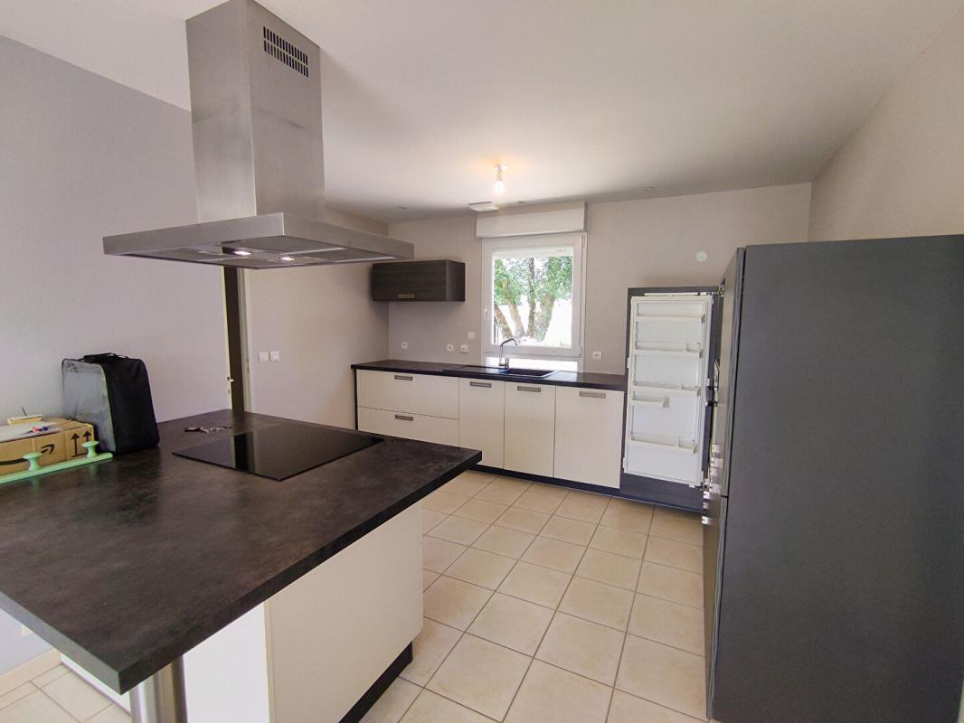 YZEURES-SUR-CREUSE Maison Yzeures Sur Creuse 5 pièces 100 m² de plain pied 7