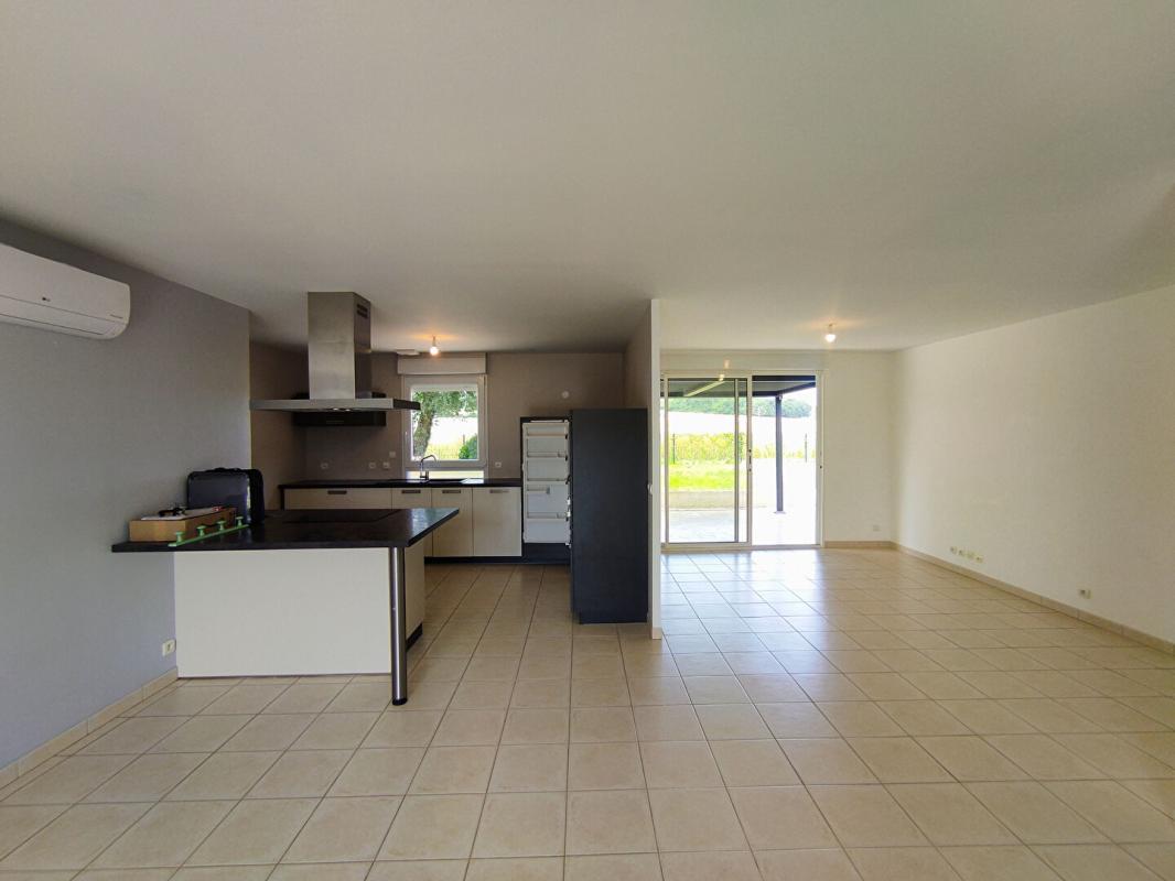 YZEURES-SUR-CREUSE Maison Yzeures Sur Creuse 5 pièces 100 m² de plain pied 8