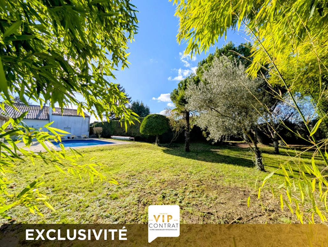 SAINT-SEVER-DE-SAINTONGE GARANTIE PROTEC+ 12 MOIS INCLUS / Maison 9 pièces avec piscine 15
