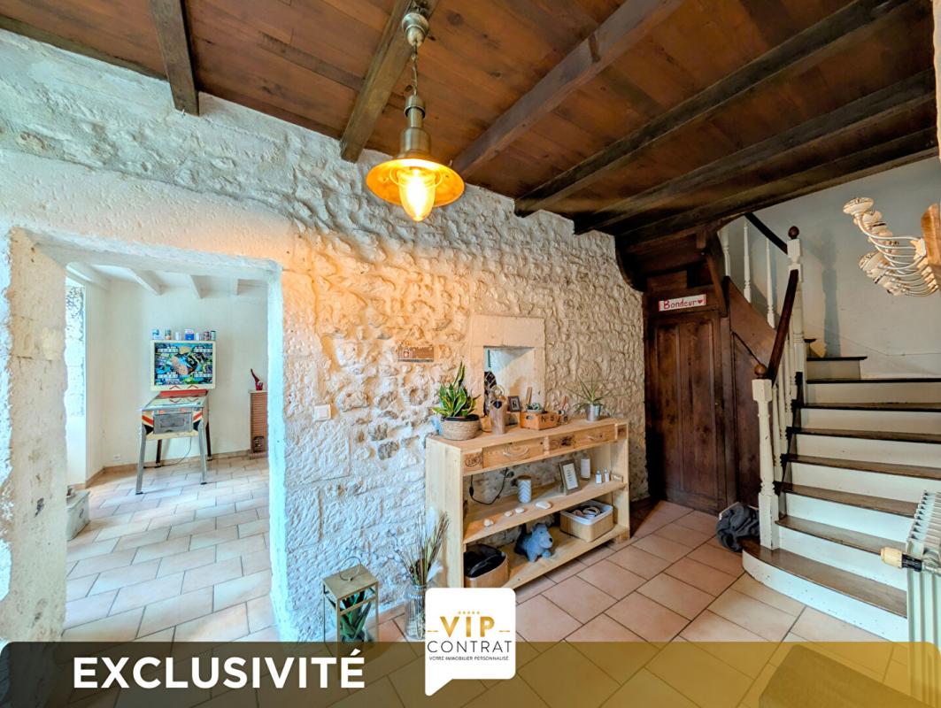 SAINT-SEVER-DE-SAINTONGE GARANTIE PROTEC+ 12 MOIS INCLUS / Maison 9 pièces avec piscine 4