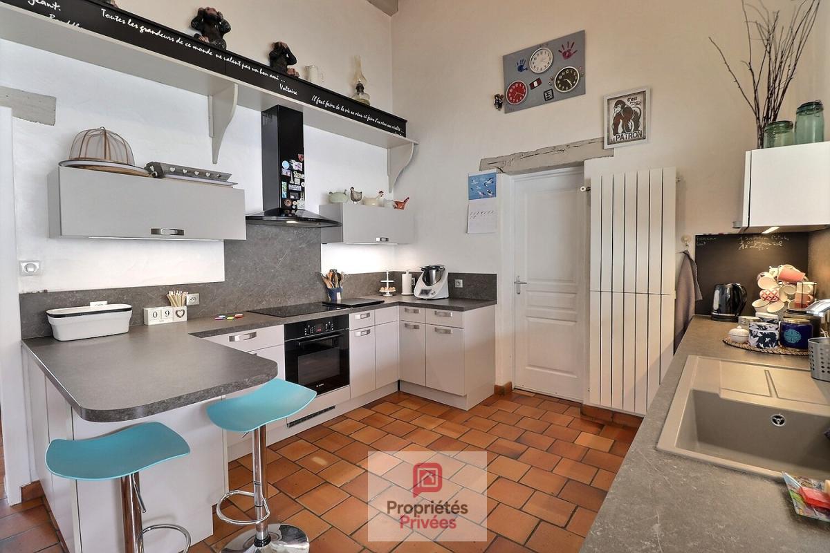 PONT-L'ABBE-D'ARNOULT Maison familiale 4 chambres - 152 m² - Maison d'hôtes de 20 m2 - Piscine - Jardin paysager - Panneaux photovoltaiques - Belle parcelle de terrain 12