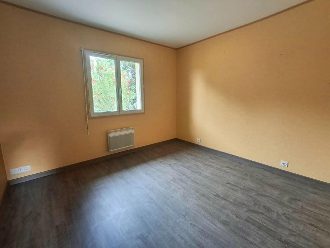 CARS Maison de plain-pied 80 m² - 3 chambres - Terrain 1 466 m² 7