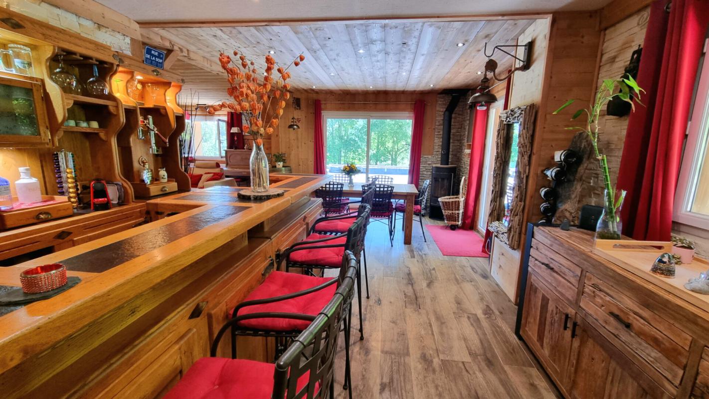 MONTMIN Maison Talloires- Montmin 13 pièces 260 m2 5