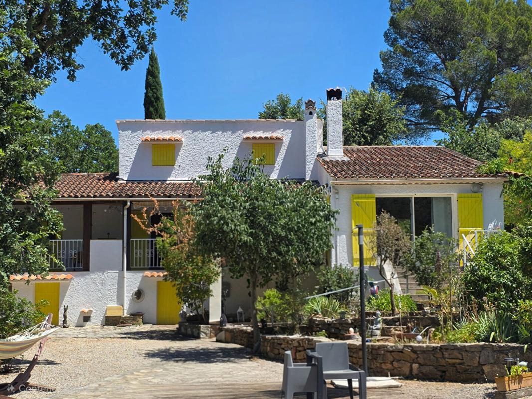 LORGUES maison d'habitation avec dépendances 6