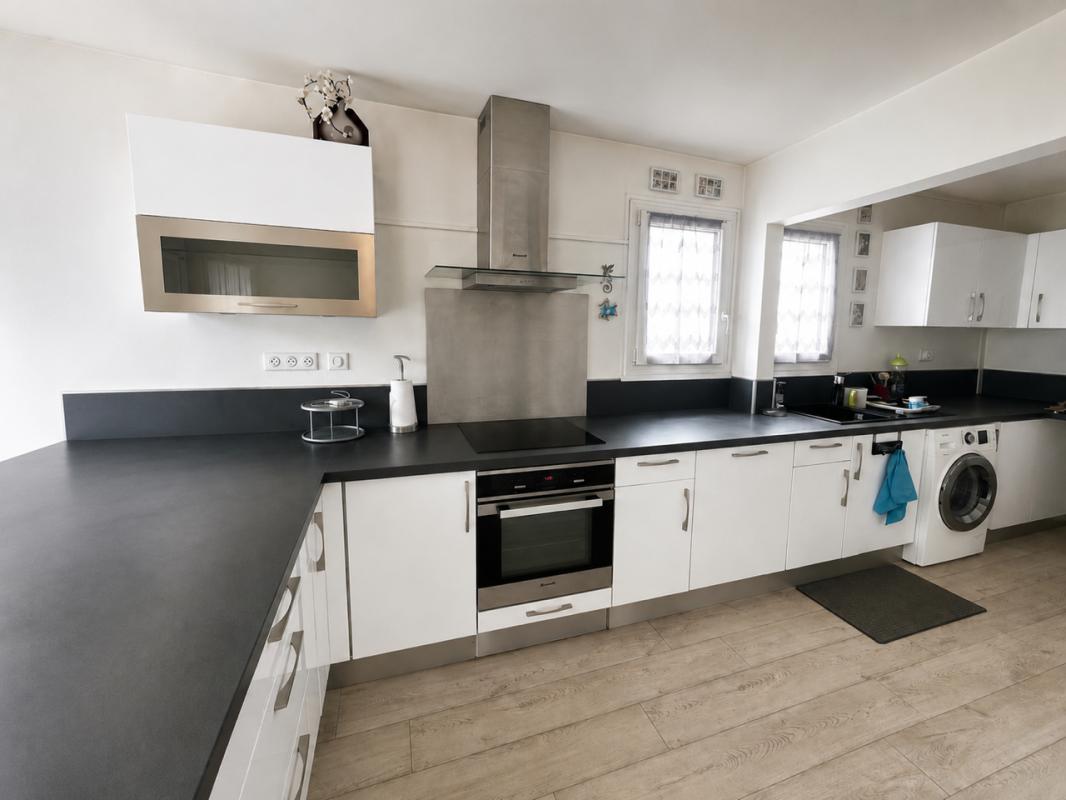 MONTGERON Appartement  5 pièce(s) 90 m2 3