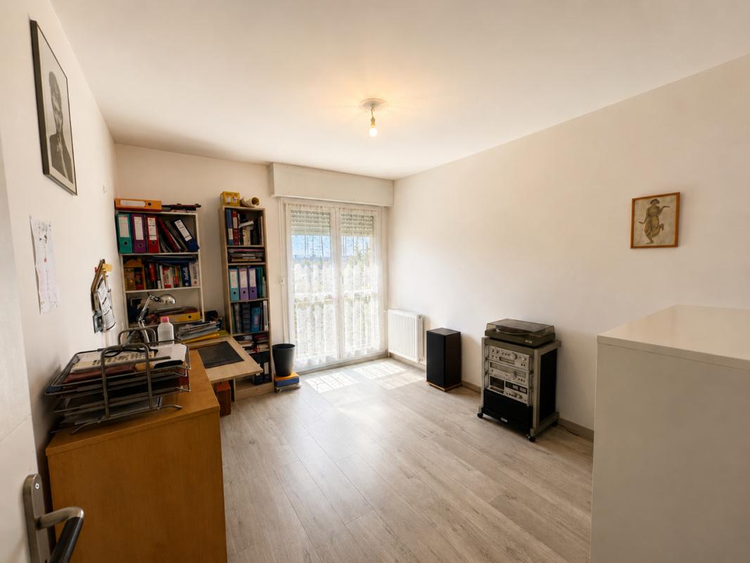 MONTGERON Appartement  5 pièce(s) 90 m2 7