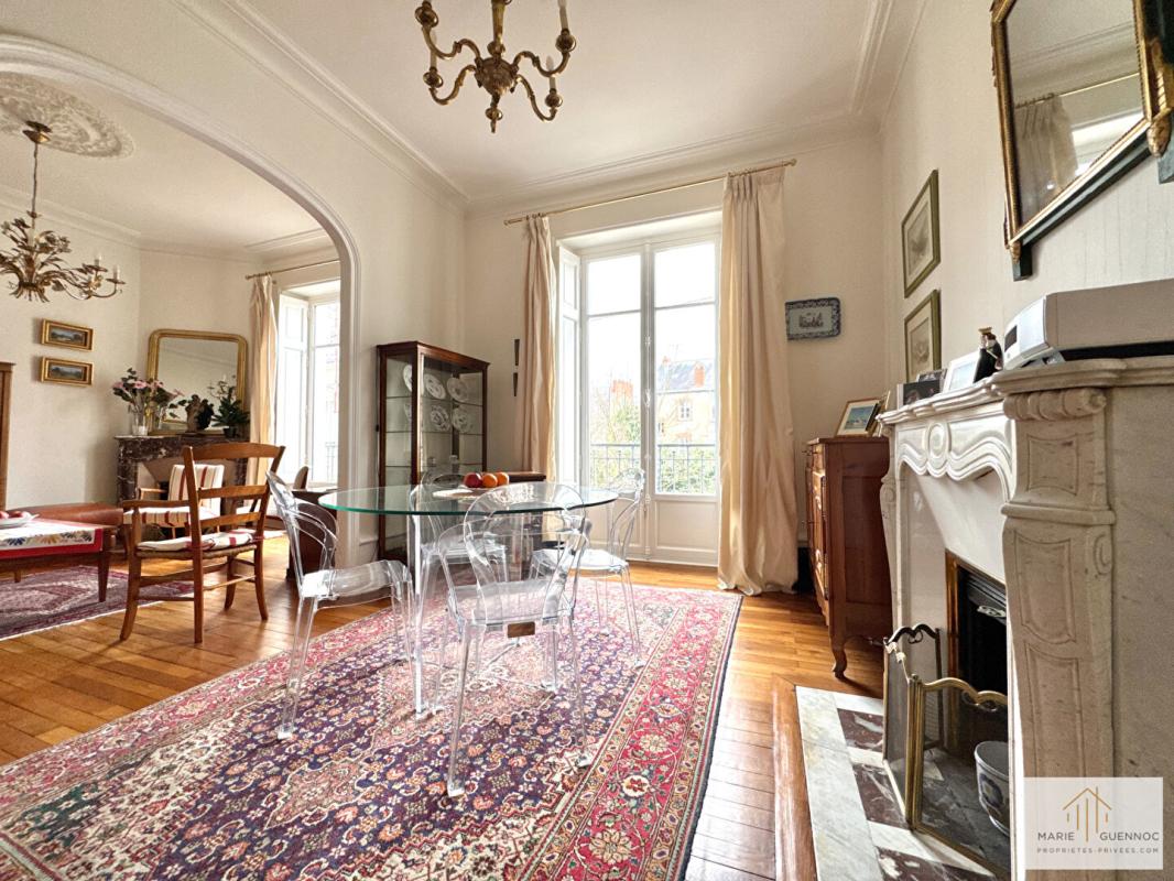 NANTES Magnifique T3 dans passage privé et sécurisé du triangle d'or 1