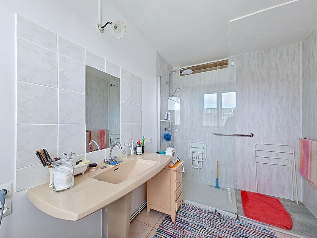 ALENCON Maison Alencon chambre au rdc 8