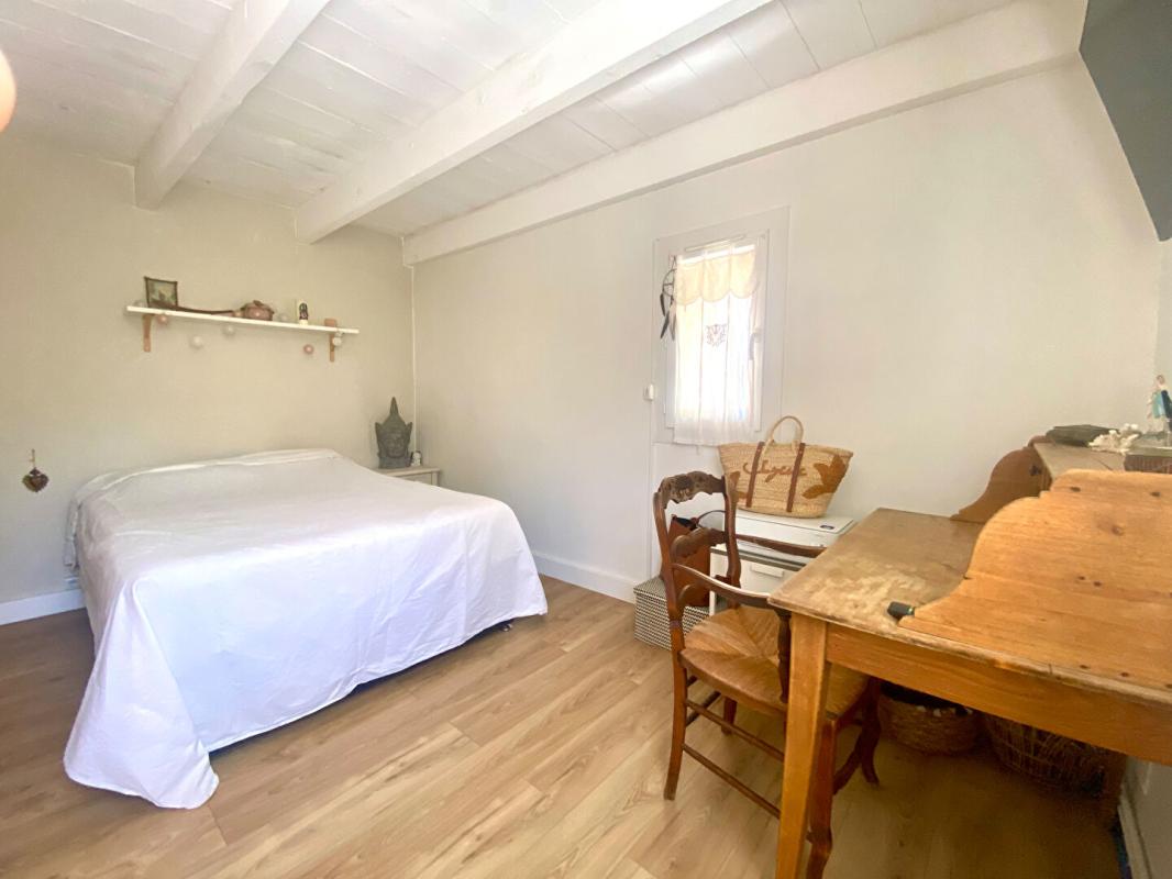 LA CADIERE-D'AZUR Maison La Cadiere D Azur 3 pièce(s) 90 m2 avec dépendance 6
