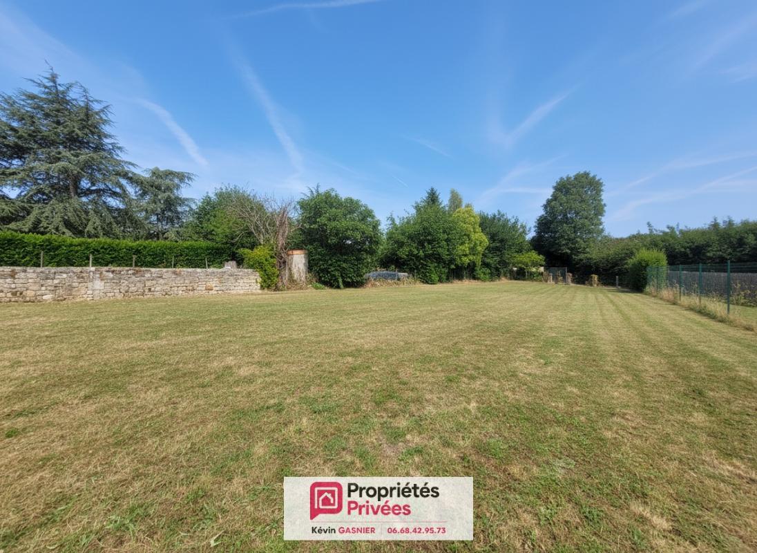 SOYAUX SOYAUX (16800) : Terrain constructible de 700m2 1