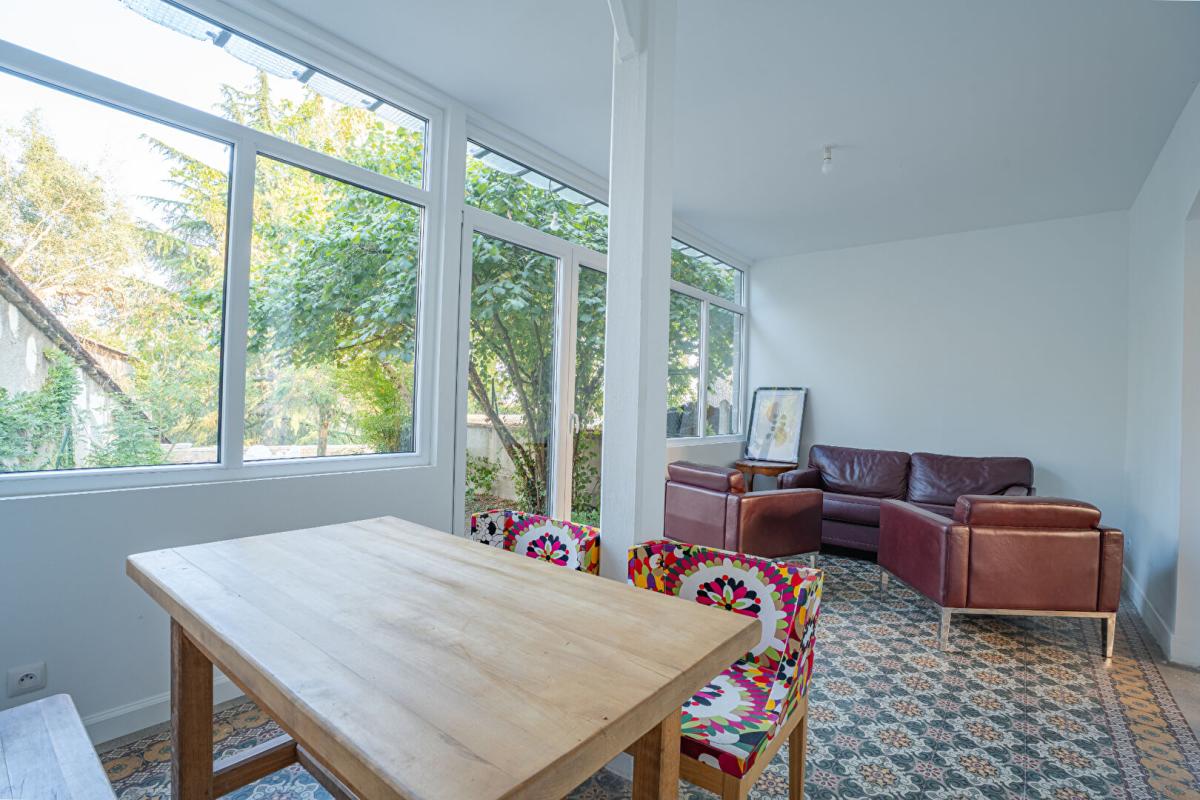 CALUIRE-ET-CUIRE Maison 3 pièce(s) 143.48 m2 2