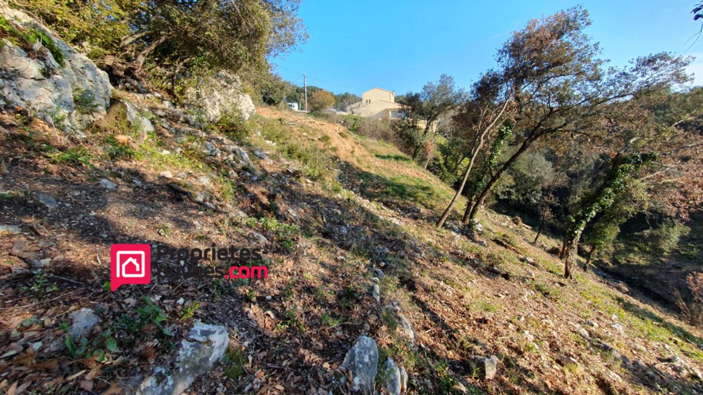 UZES Terrain à 5km d'Uzès 9