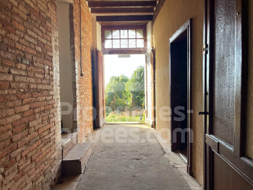 BOULOC BOULOC - IMMEUBLE  15 pièce(s) 548 m2 1
