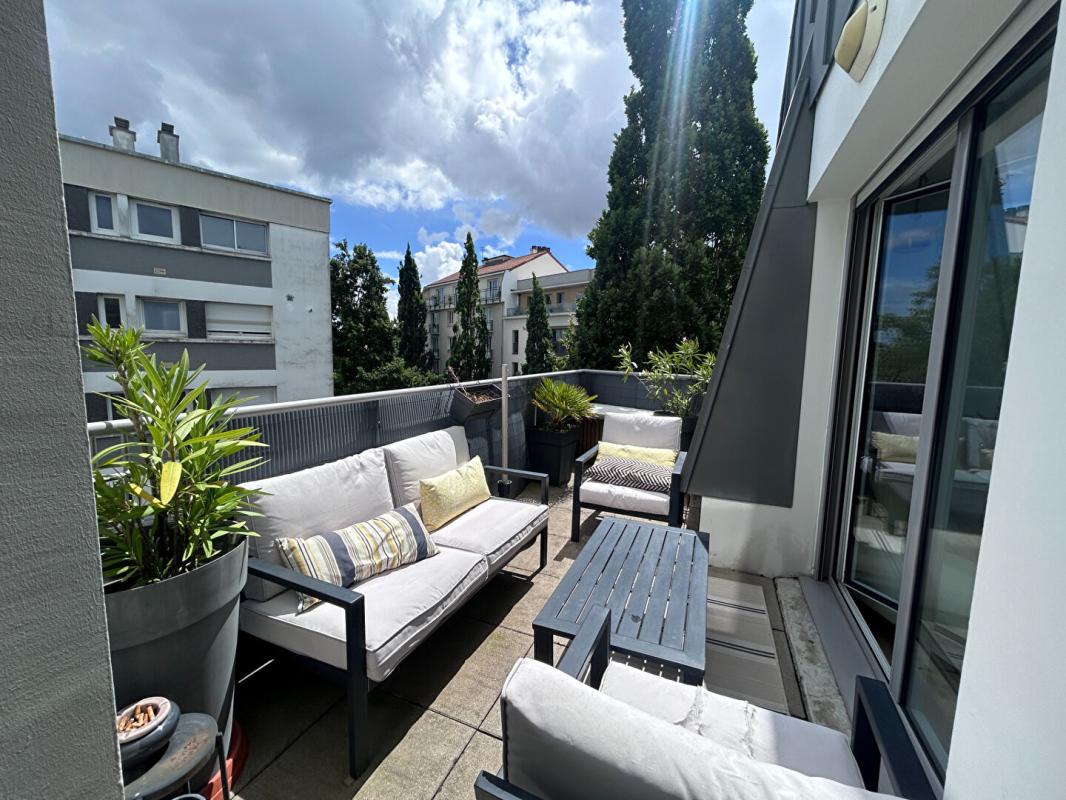 NANTES Rond point de Rennes - T3 de standing avec terrasse, garage fermé et cave  Résidence récente 2