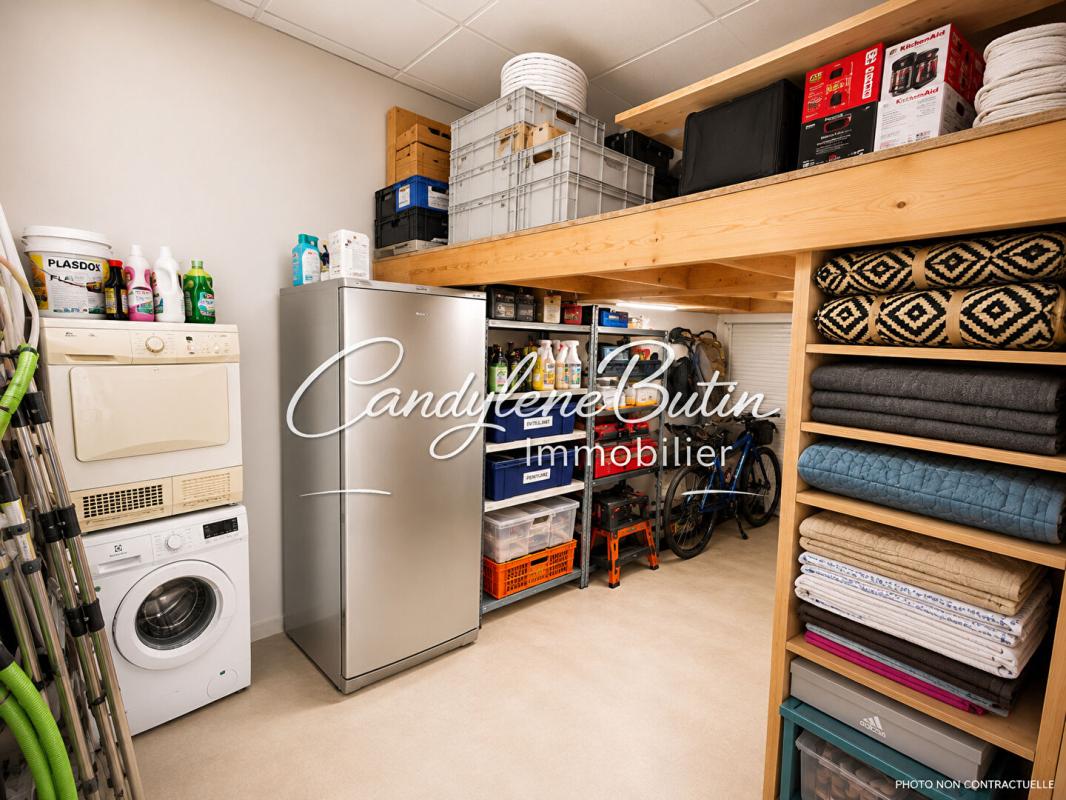 MONTADY Villa T5 avec piscine, 4 chambres et garage 12