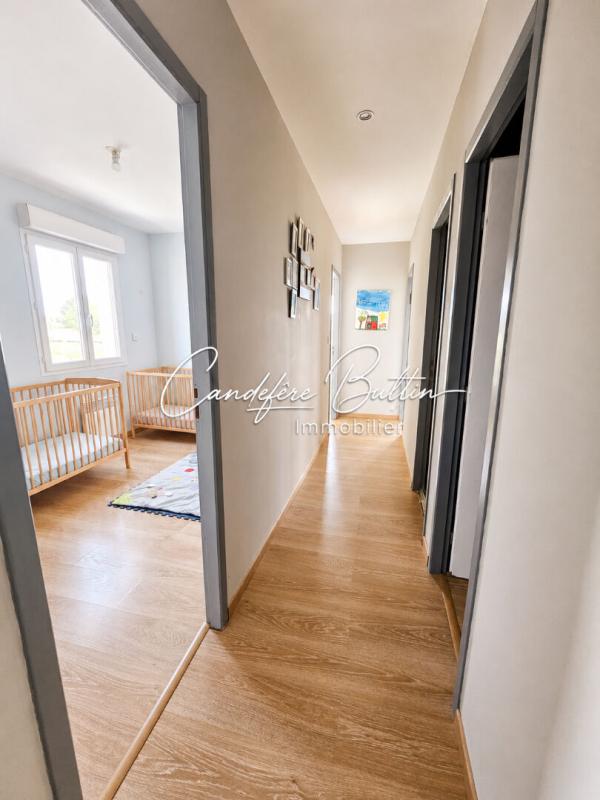 MONTADY Villa T5 avec piscine, 4 chambres et garage 6