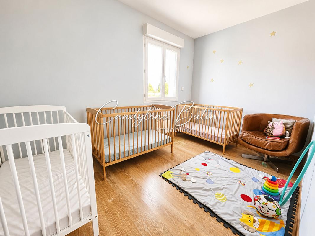 MONTADY Villa T5 avec piscine, 4 chambres et garage 7