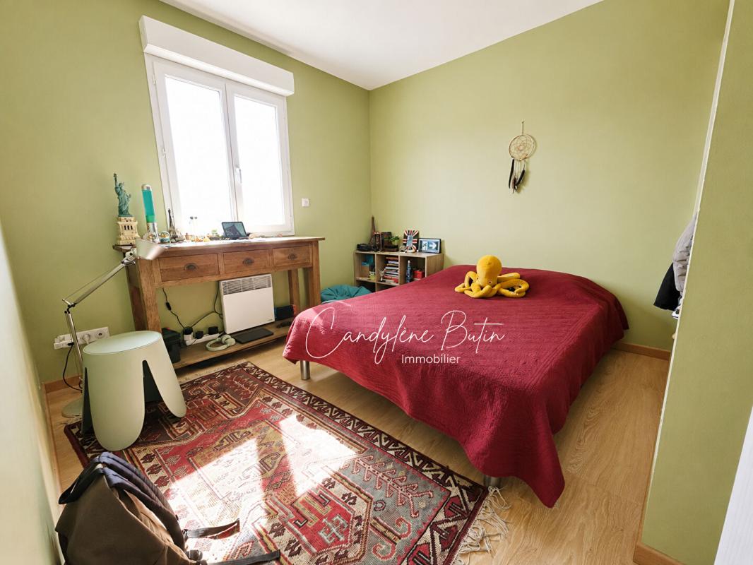 MONTADY Villa T5 avec piscine, 4 chambres et garage 8