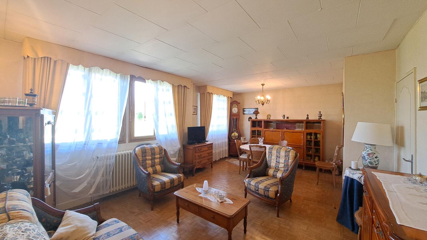 COIGNIERES Maison Coignières 142 m² Terrain 649 m² 2