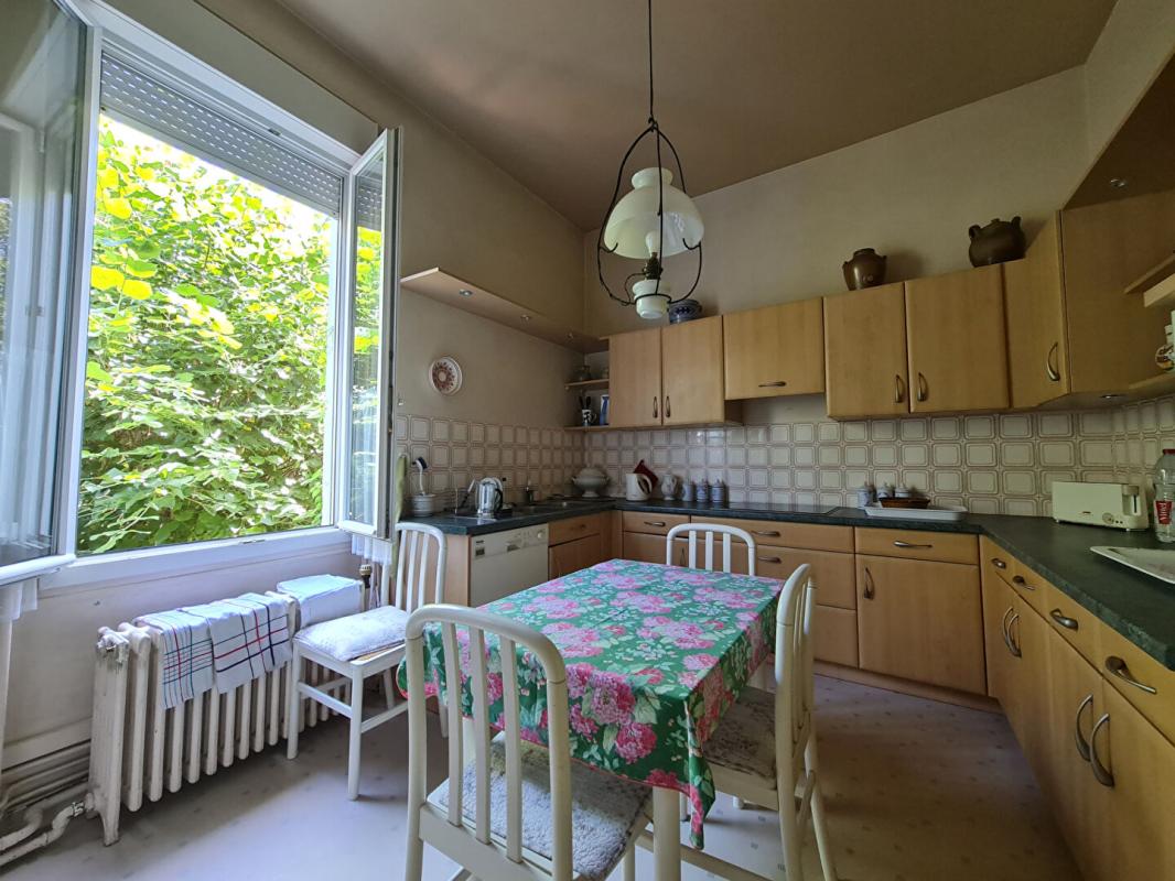 LA ROCHELLE Maison Bourgeoise La Rochelle 10 pièce(s) 265 m2 7