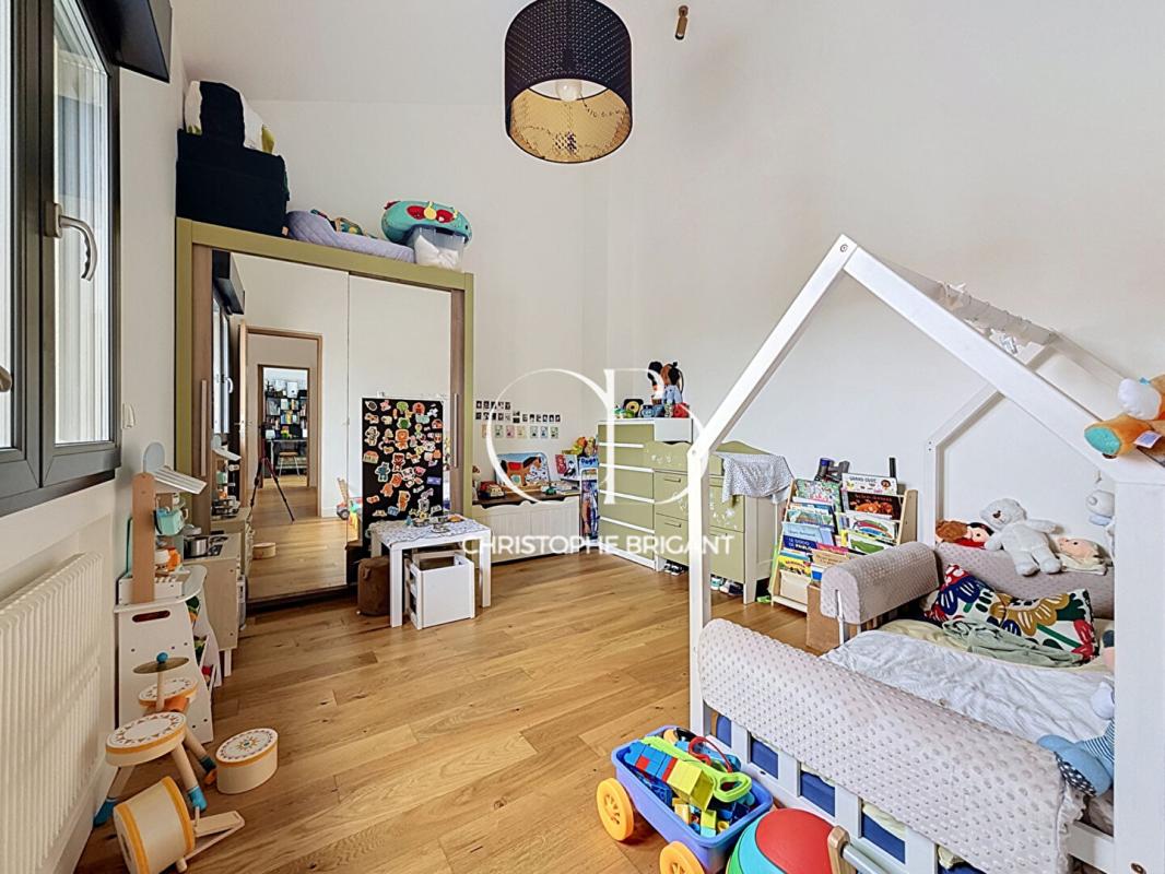 VILLEJUIF Maison d'exception, rénovée, sans vis-à-vis de 6 pièces 128 m2 14