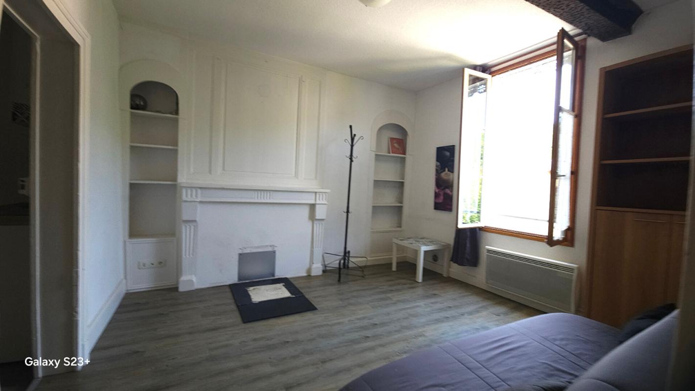 BAR-SUR-SEINE Appartement Meublé T2 1