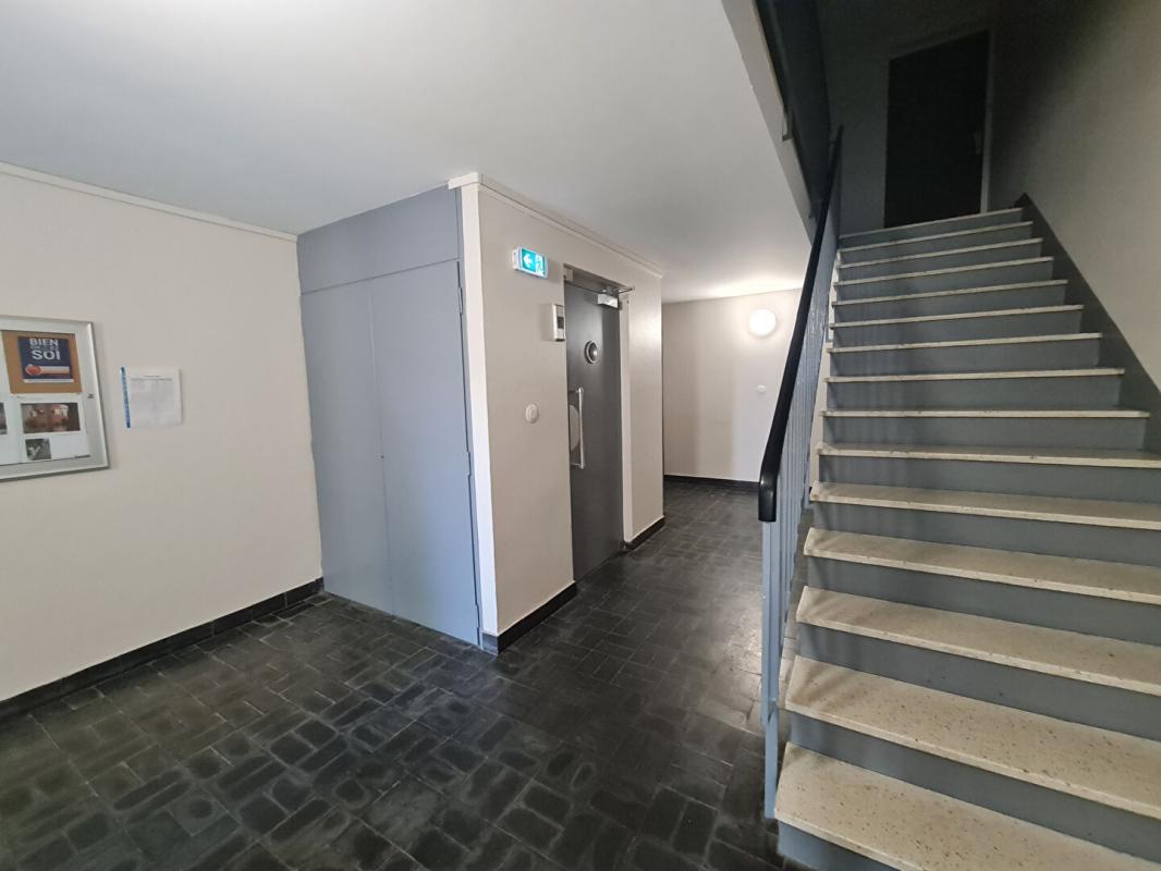 LA ROCHELLE Appartement La Rochelle 4 pièces74 m2 avec balcon, cave et ascenseur 11