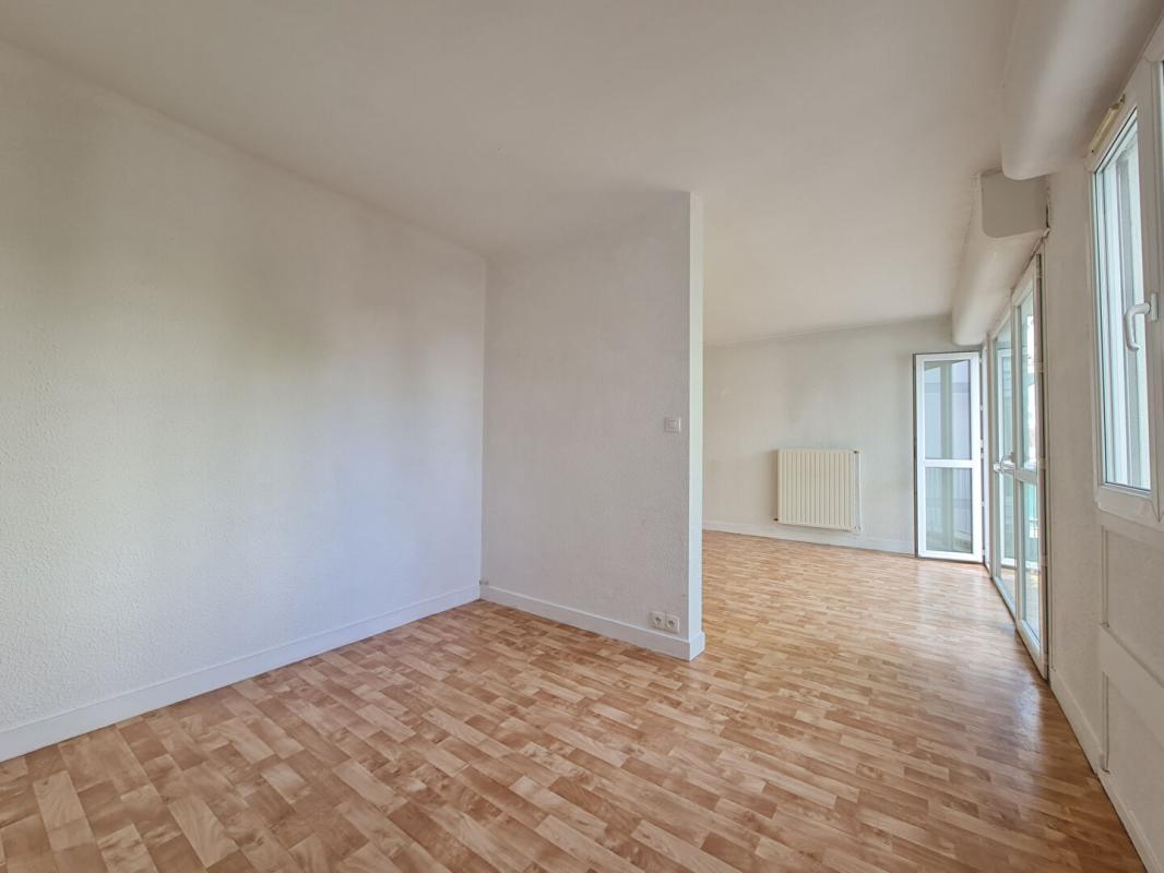 LA ROCHELLE Appartement La Rochelle 4 pièces74 m2 avec balcon, cave et ascenseur 3