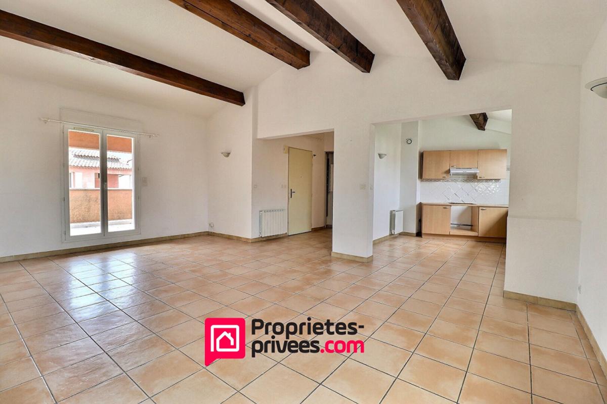 UZES Uzes, proche centre ville , appartement avec terrasse et parking 1