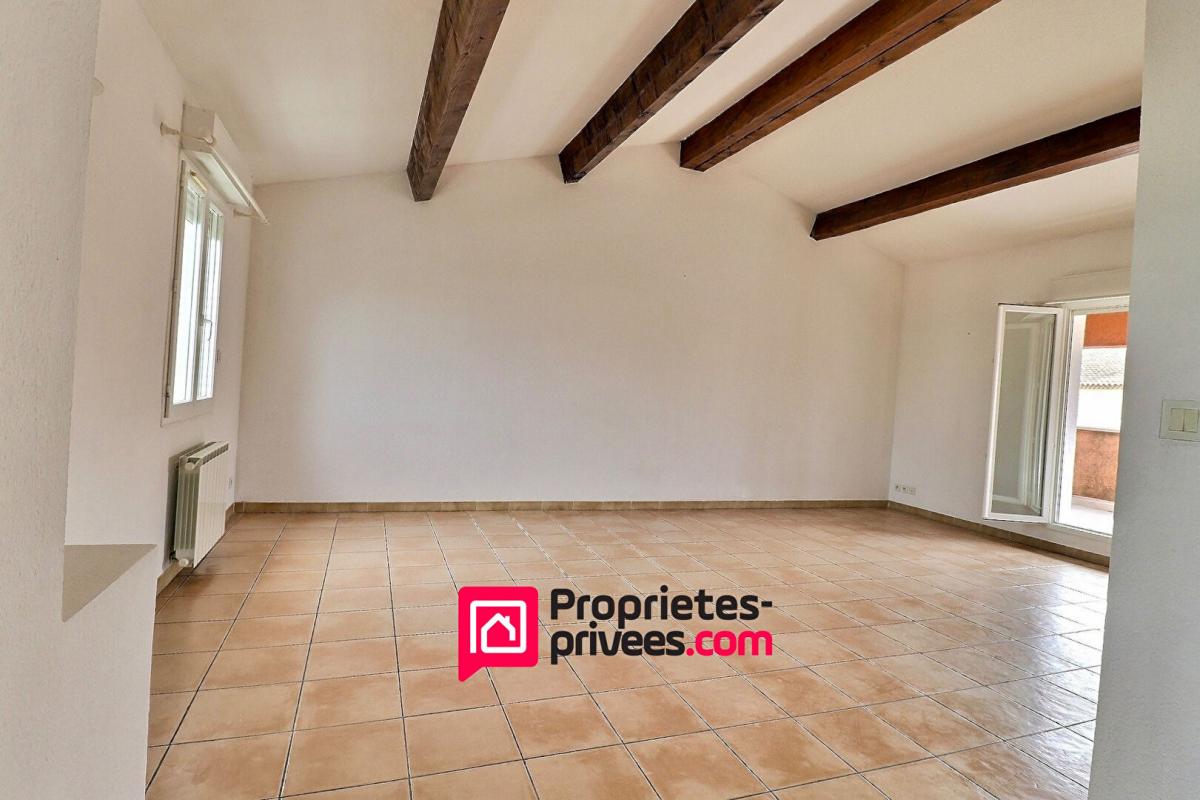 UZES Uzes, proche centre ville , appartement avec terrasse et parking 3