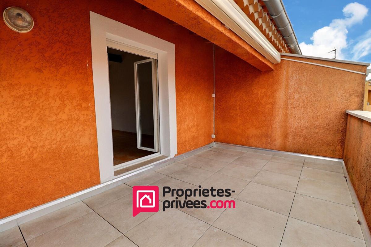 UZES Uzes, proche centre ville , appartement avec terrasse et parking 4