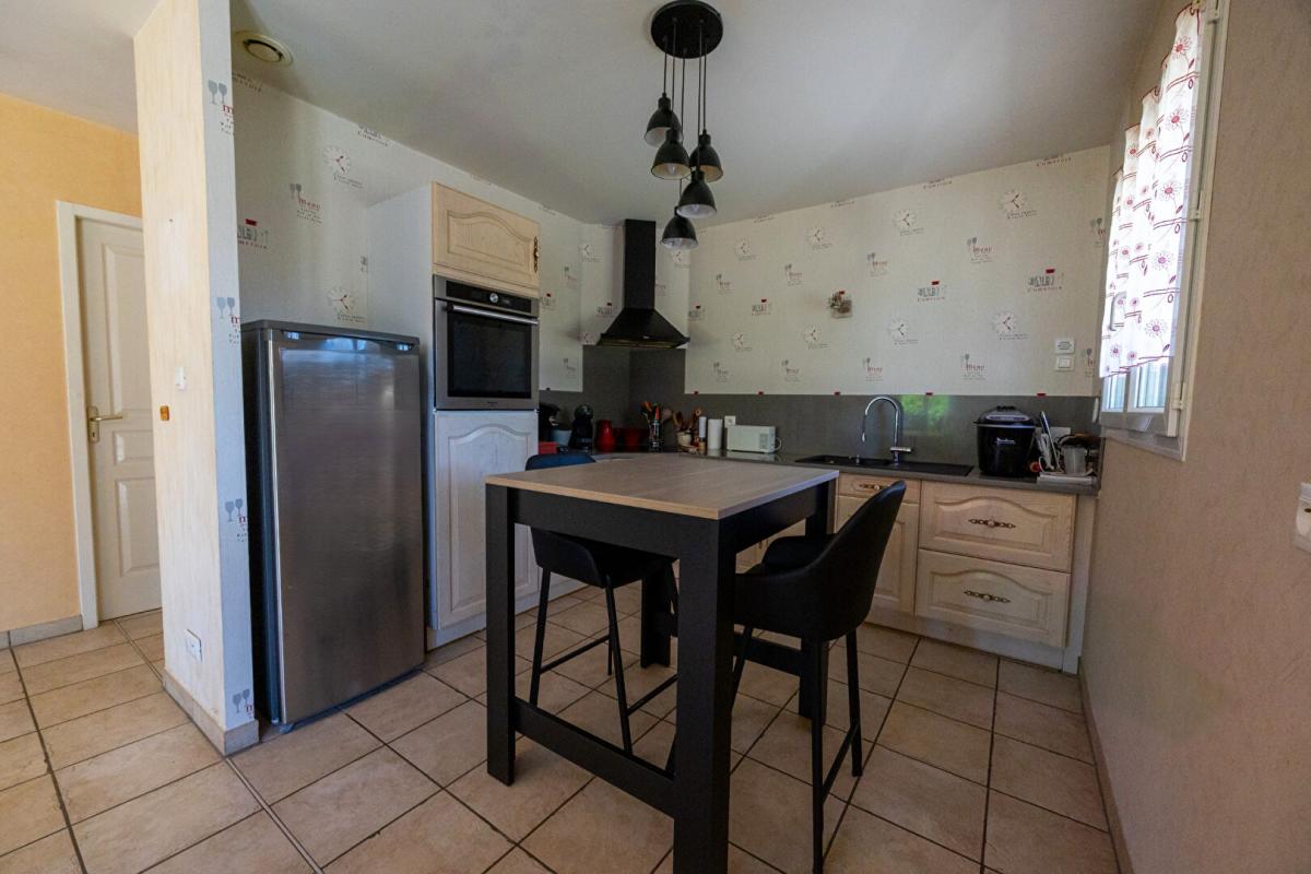 SAINT-CYR-DE-VALORGES Maison 5 pièce(s) 98 m2 11